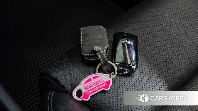 Kia All New K7 Hybrid id 4732913 из Кореи 8