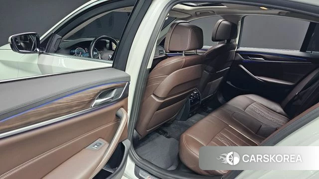 BMW 5 Series (G30) id 4520093 из Кореи 8