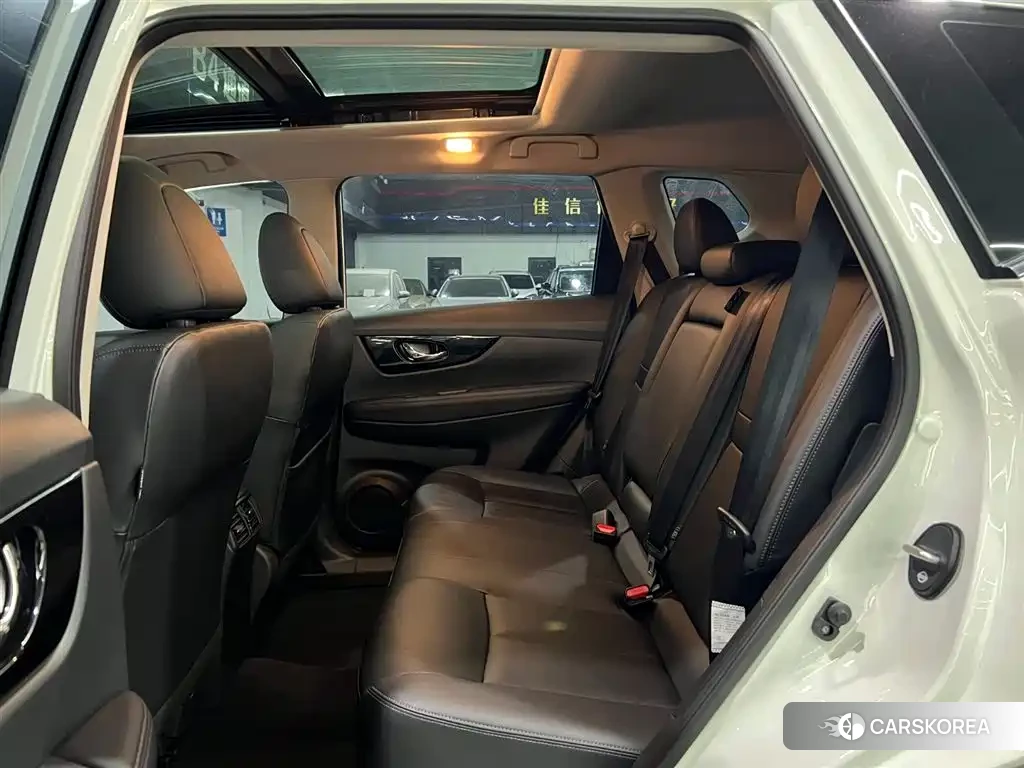 Nissan X-Trail id 4547975 из Китая 10