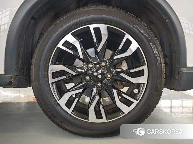 Mitsubishi  Outlander id 4214991 из Китая 8