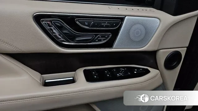 Lincoln Navigator 4th generation id 3037836 из Кореи 8