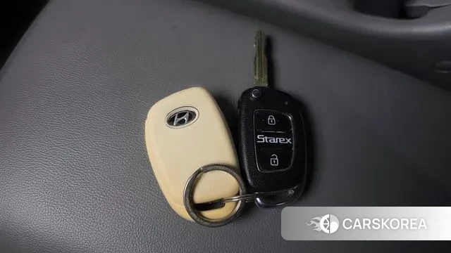 Hyundai The New Grand Starex id 3588309 из Кореи 8