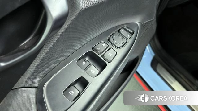 Hyundai Veloster (JS) id 3834097 из Кореи 8