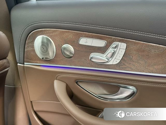 Mercedes-Benz E-class id 4260368 из Китая 8