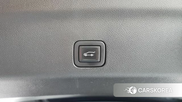 GMC Yukon id 4231769 из Кореи 8