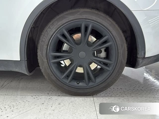 Tesla Model Y id 4239145 из Китая 8