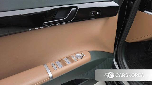 Hyundai Grandeur Hybrid (GN7) id 3896972 из Кореи 8