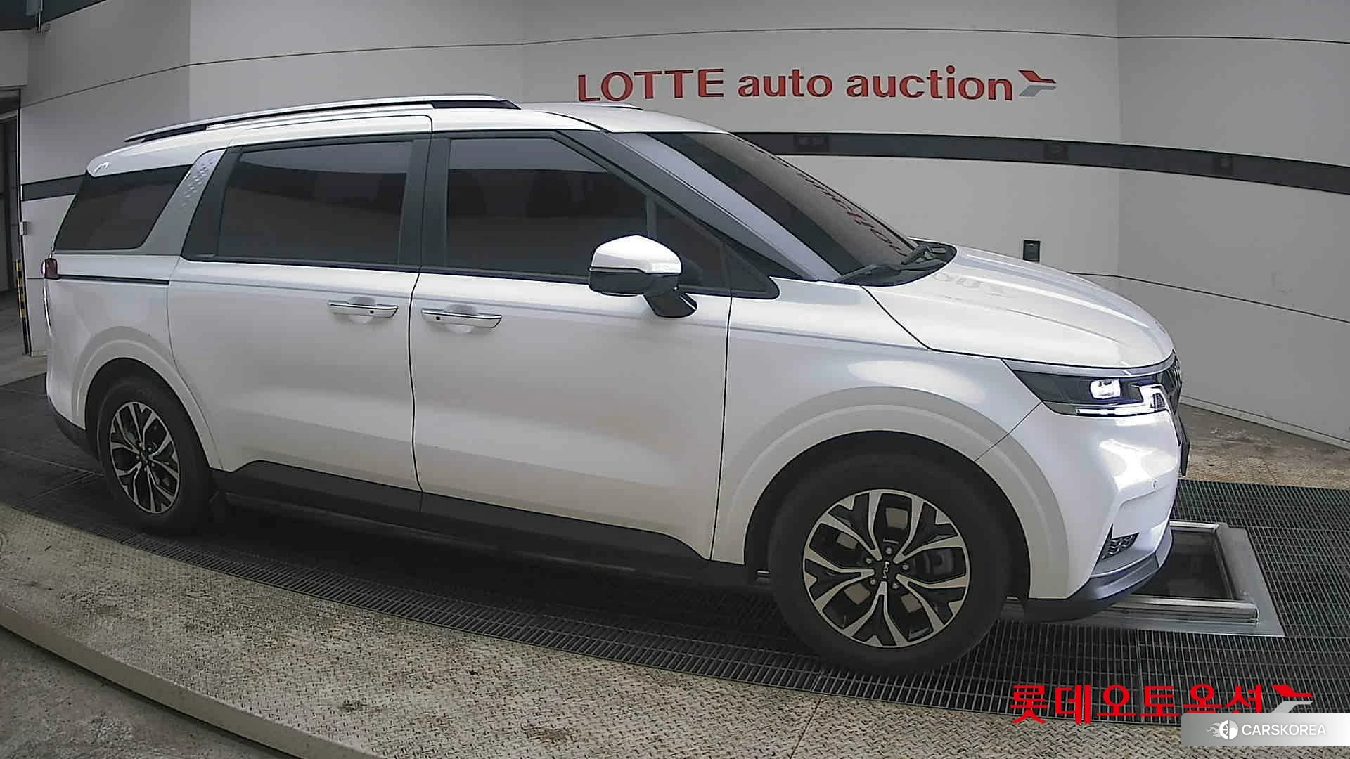 Kia Carnival id 3888419 из Кореи 8