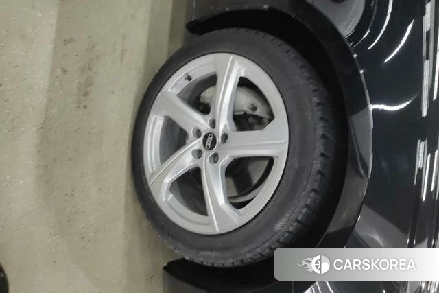 Audi A6L id 4263505 из Китая 8