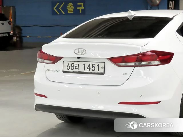 Hyundai Avante AD id 3861626 из Кореи 8