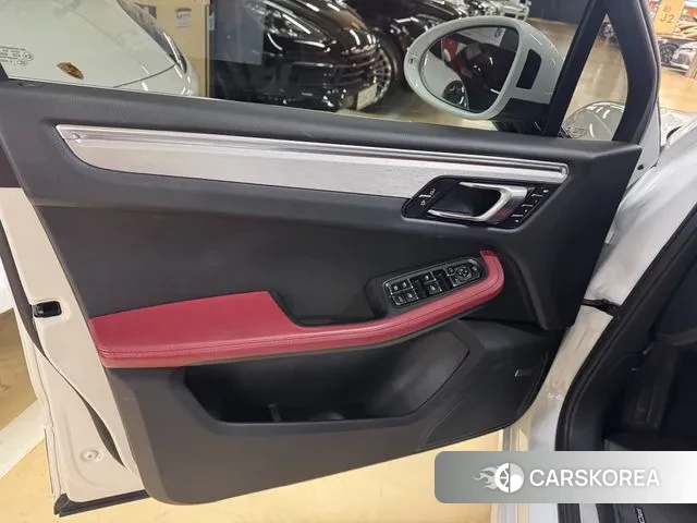 Porsche Macan id 3745961 из Кореи 8