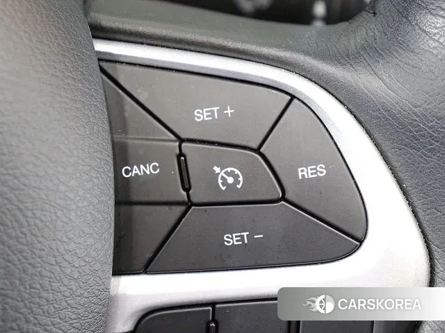 Jeep Renegade id 3059778 из Кореи 8