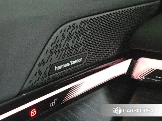 BMW 5 Series (G60) id 3036470 из Кореи 8