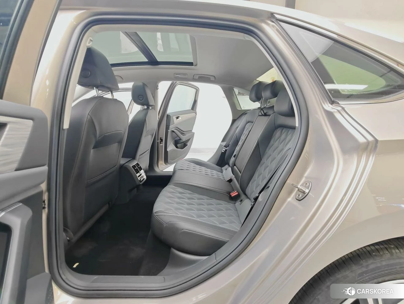Volkswagen Sagitar id 4504731 из Китая 8