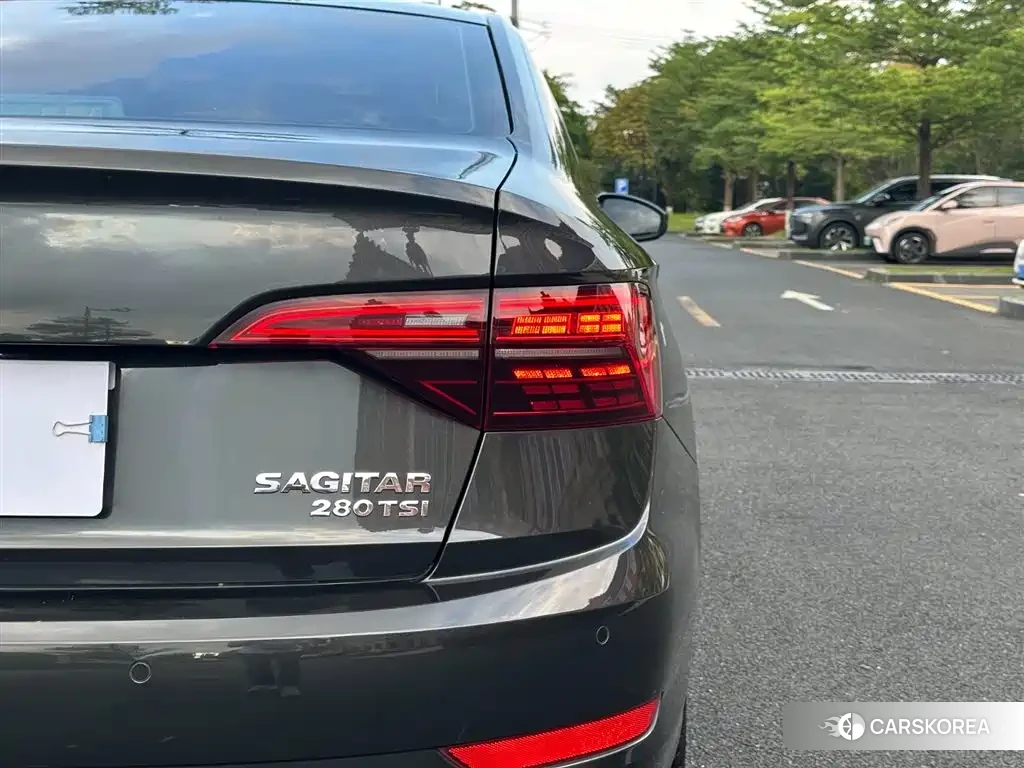 Volkswagen Sagitar id 4548381 из Китая 8