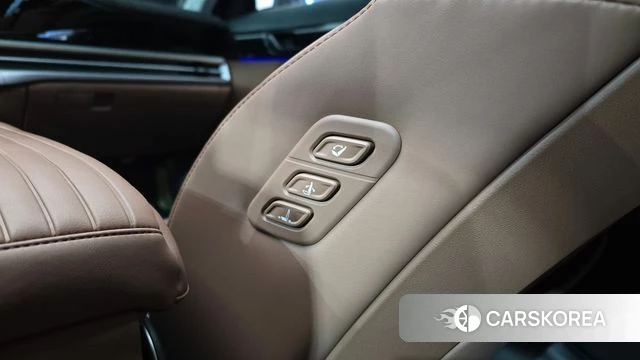 Hyundai Grandeur (GN7) id 3811481 из Кореи 8