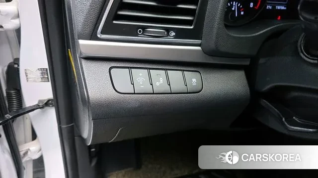 Hyundai Avante AD id 3249329 из Кореи 8