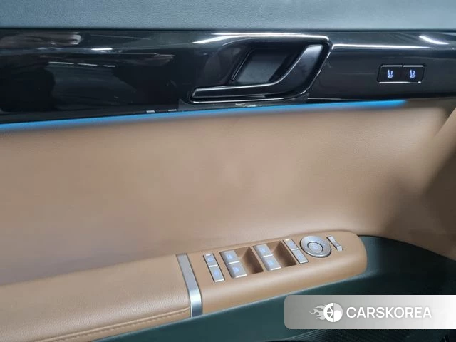 Hyundai Grandeur (GN7) id 4360953 из Кореи 8