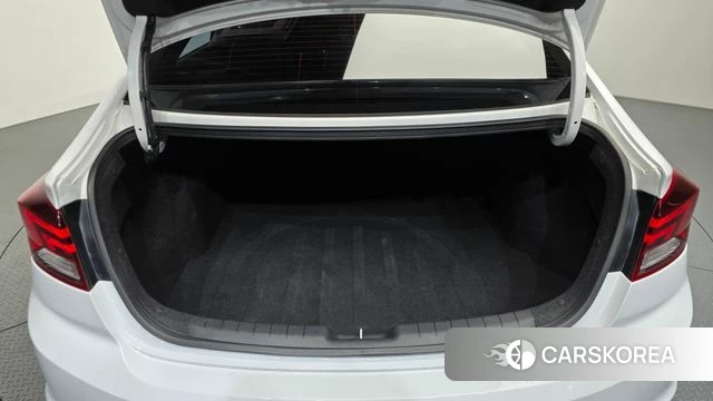 Hyundai The New Avante AD id 4403213 из Кореи 8
