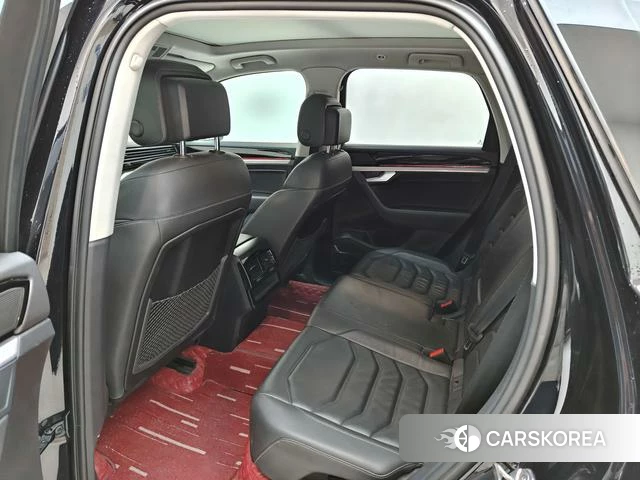 Volkswagen Touareg id 4240259 из Китая 8