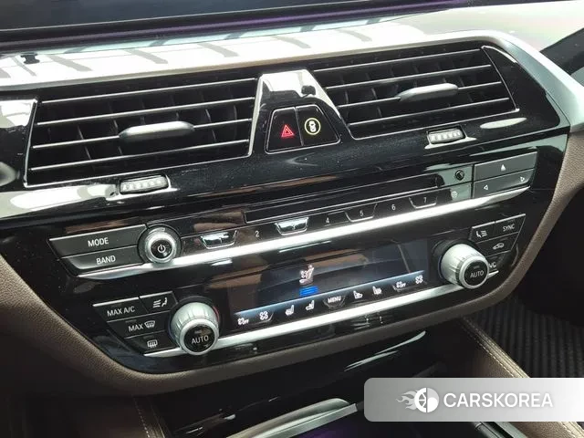 BMW 5 Series (G30) id 3209887 из Кореи 8