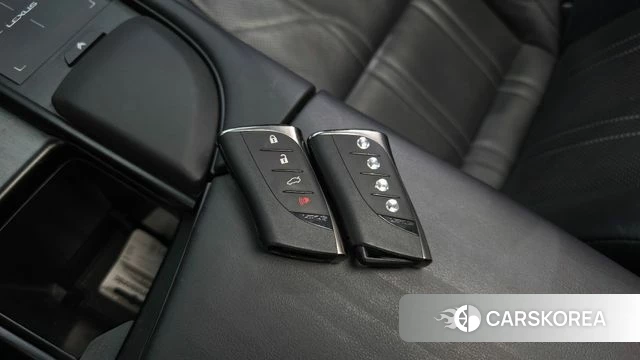 Lexus ES300h 7th generation id 4746444 из Кореи 8