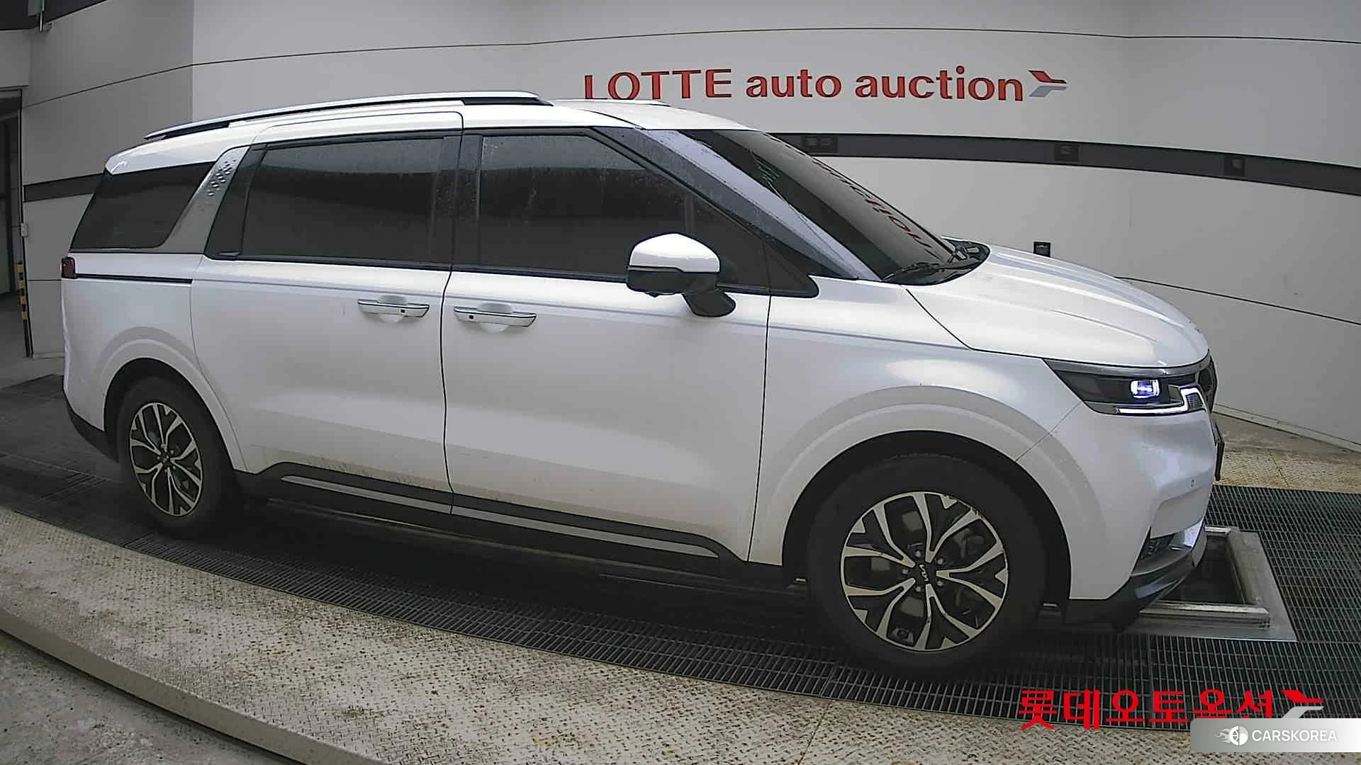 Kia Carnival id 4352415 из Кореи 8