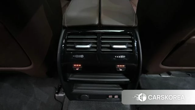 BMW 5 Series (G30) id 3898918 из Кореи 8