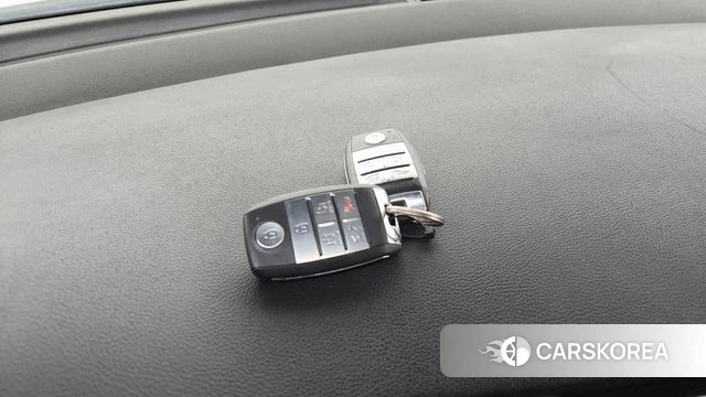 Kia The New Carnival id 4378086 из Кореи 8