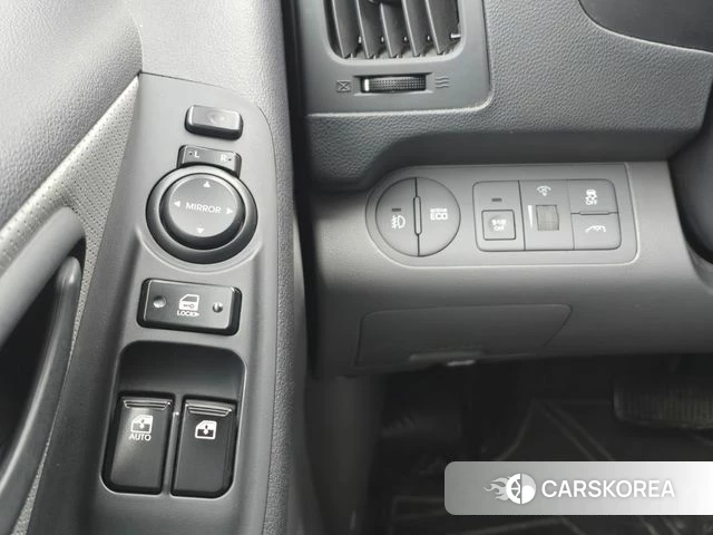 Hyundai The New Grand Starex id 3916643 из Кореи 8