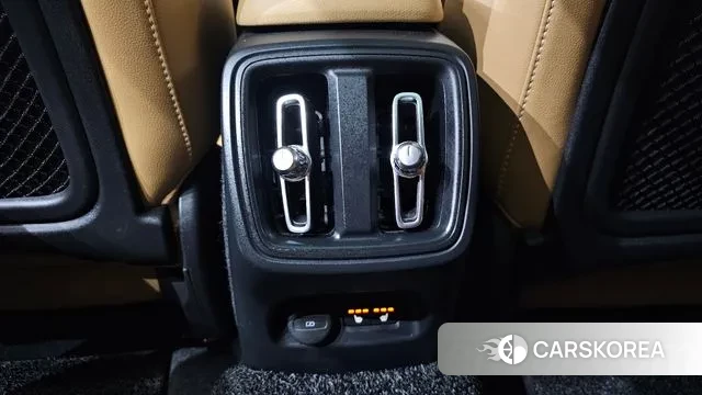 Volvo XC40 id 3526022 из Кореи 8