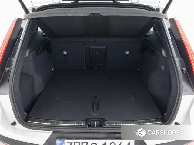 Volvo XC40 id 3419965 из Кореи 8