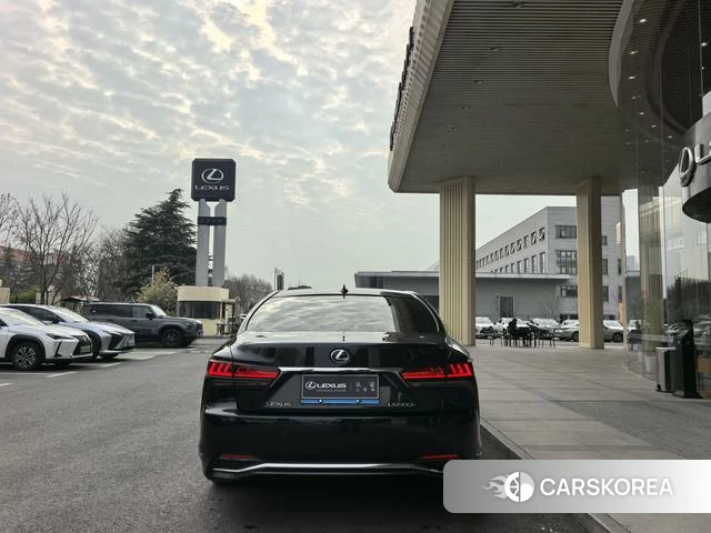 Lexus LS id 4262362 из Китая 8