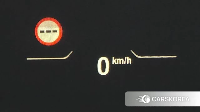 BMW 1 Series (F40) id 3940015 из Кореи 8