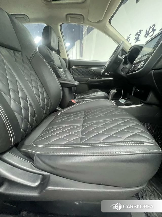Mitsubishi  Outlander id 4218705 из Китая 8