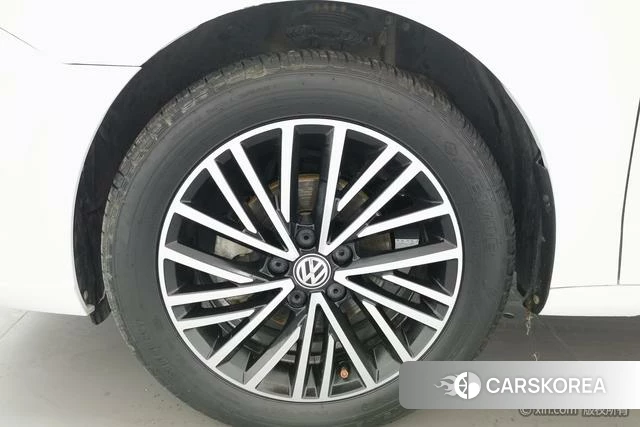 Volkswagen Jetta id 4210669 из Китая 8