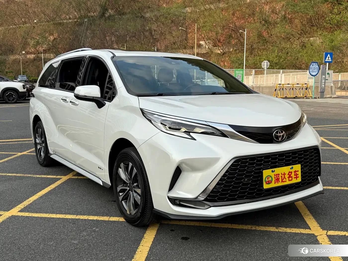 Toyota Grevia id 4512945 из Китая 9