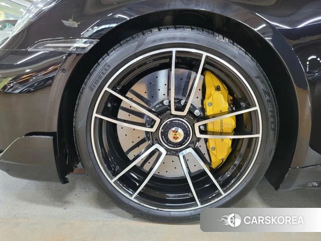 Porsche 911(992) id 4414769 из Кореи 8