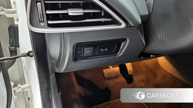 Jaguar XE id 3622656 из Кореи 8