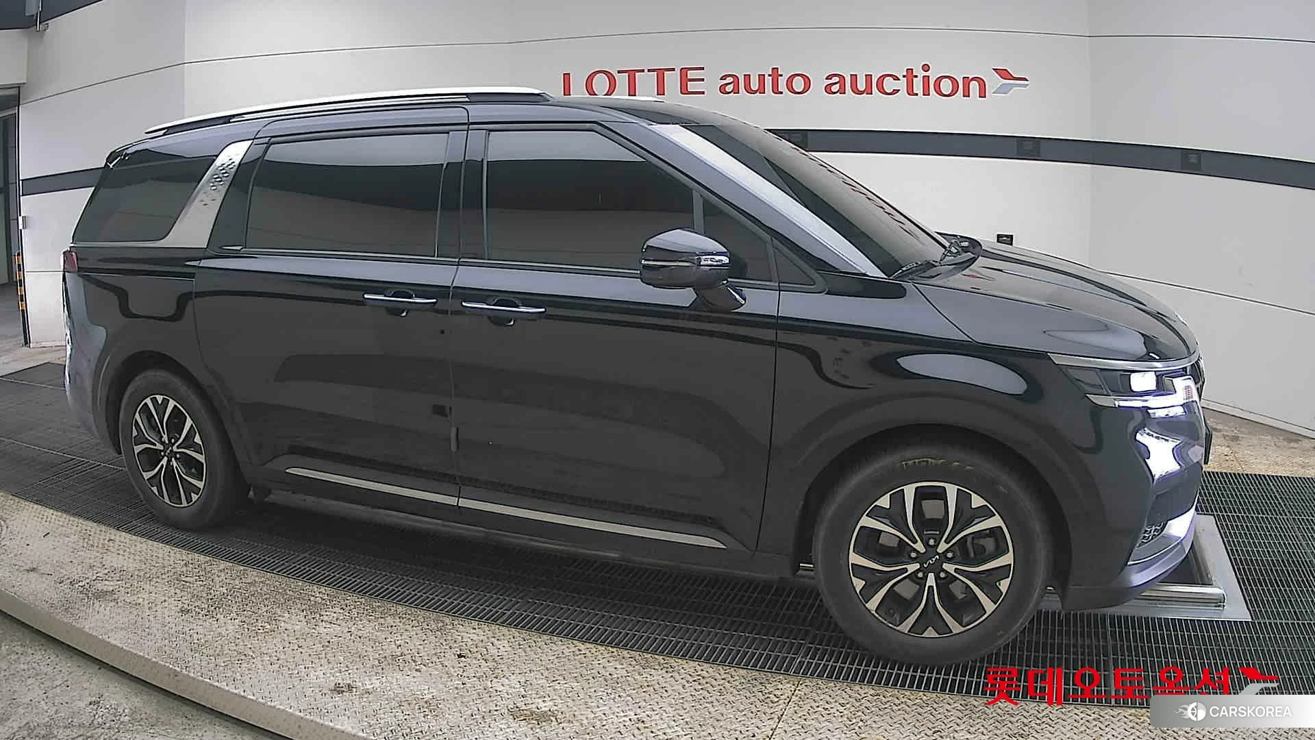 Kia Carnival id 3888402 из Кореи 8