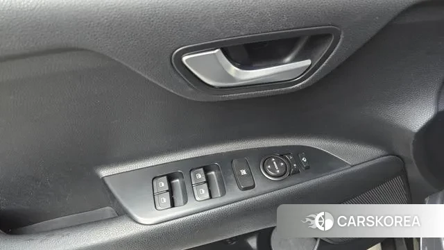 Kia Stonic id 3552921 из Кореи 8