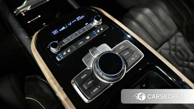 Genesis G90 id 4310110 из Кореи 8