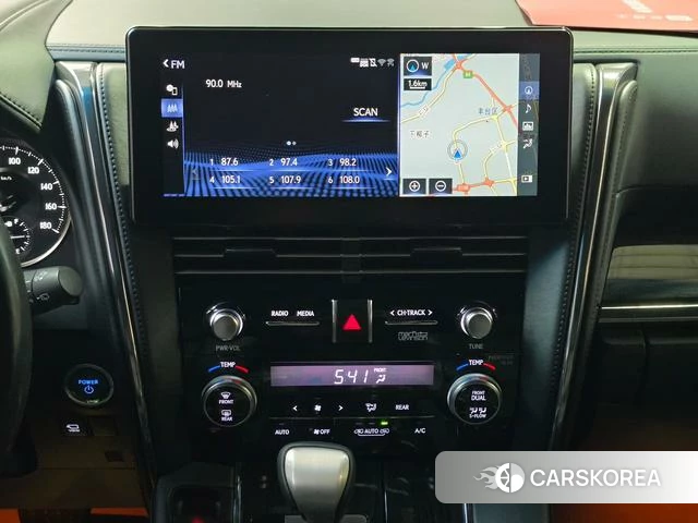 Lexus LM id 4272469 из Китая 8