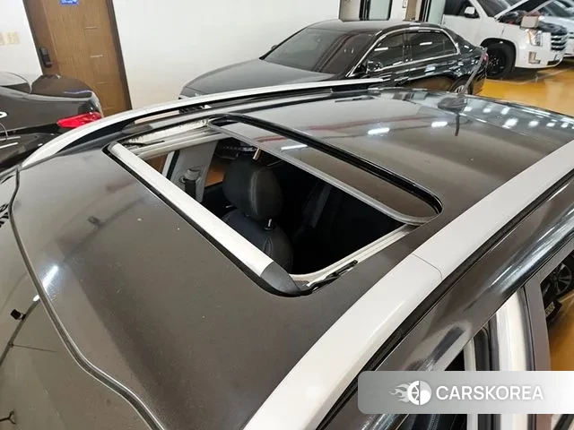 Kia Stonic id 3526440 из Кореи 8