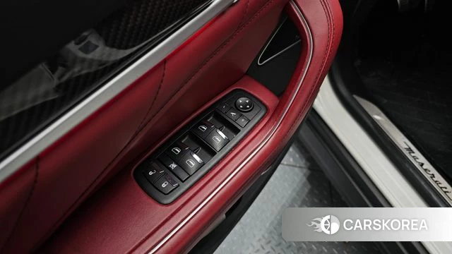 Maserati Levante id 3844956 из Кореи 8