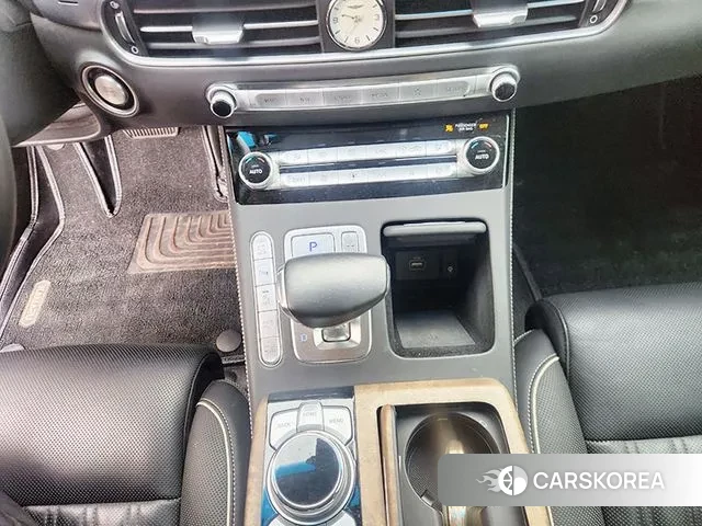 Genesis G90 id 3018349 из Кореи 8