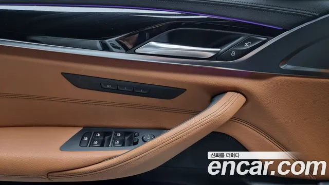 BMW 5 Series (G30) id 2363049 из Кореи 8