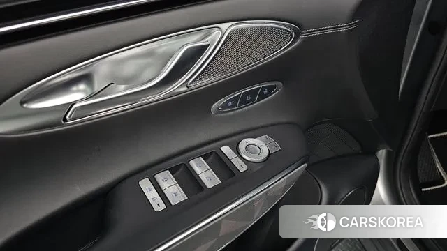 Genesis GV70 id 3477961 из Кореи 8