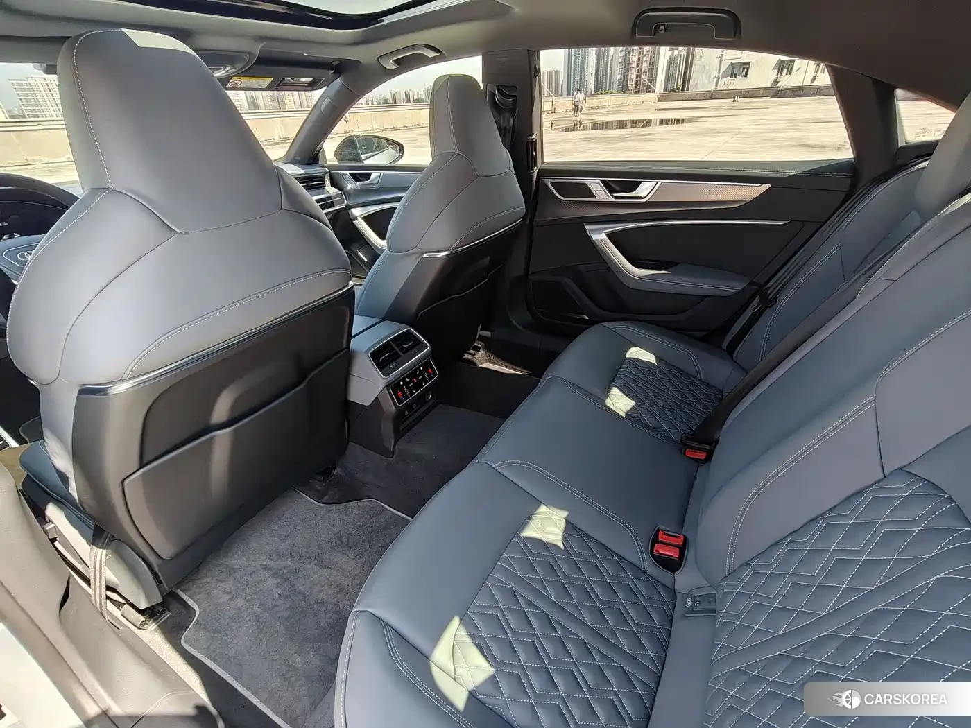 Audi A7L id 4655242 из Китая 8