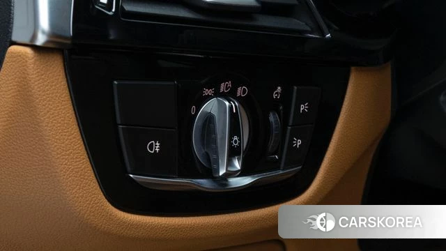 BMW 5 Series (G30) id 3866411 из Кореи 8